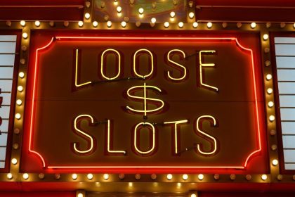 Why Do People Enjoy Playing Slot Machines?