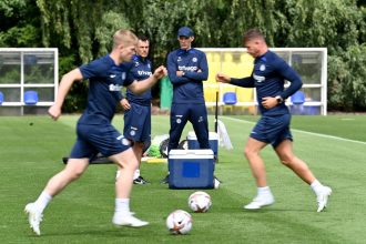 Video: Watch Chelsea's last pre-season training at Cobham training center before they head to US Tour.