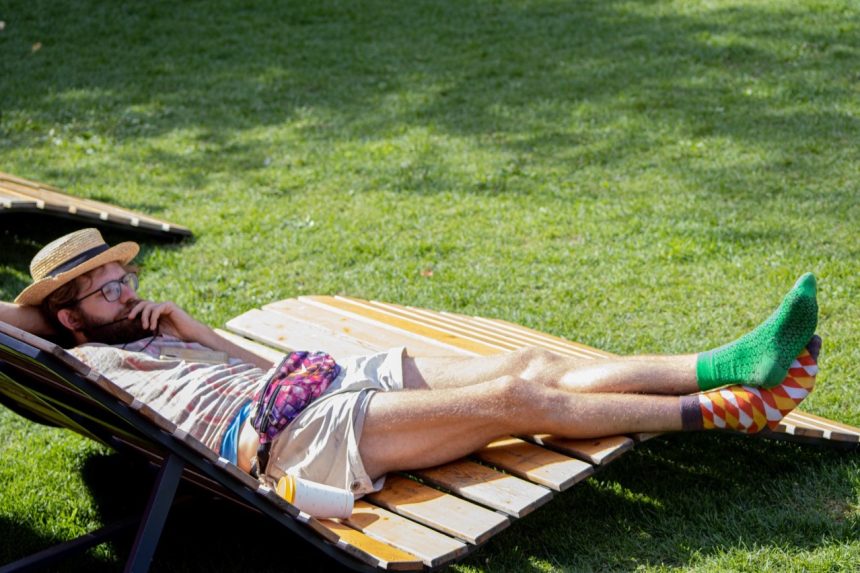 How to Shop for Patio Furniture