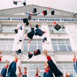 Struggling Student? Here are 5 Ways to Earn Money During College