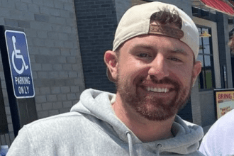 ­­­­­­­­­­­­­­­­­­­­­­­­Bob Menery's Net Worth 2022 [Career, Relations, Height]