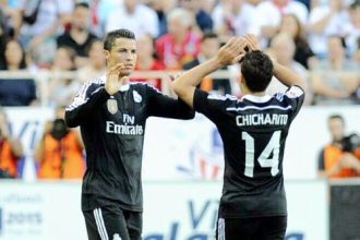 Chicharito tips Cristiano Ronaldo to score more goals amid transfer speculation.