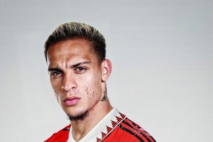 Rio Ferdinand warns Antony about his £100 price tag. Check what he said