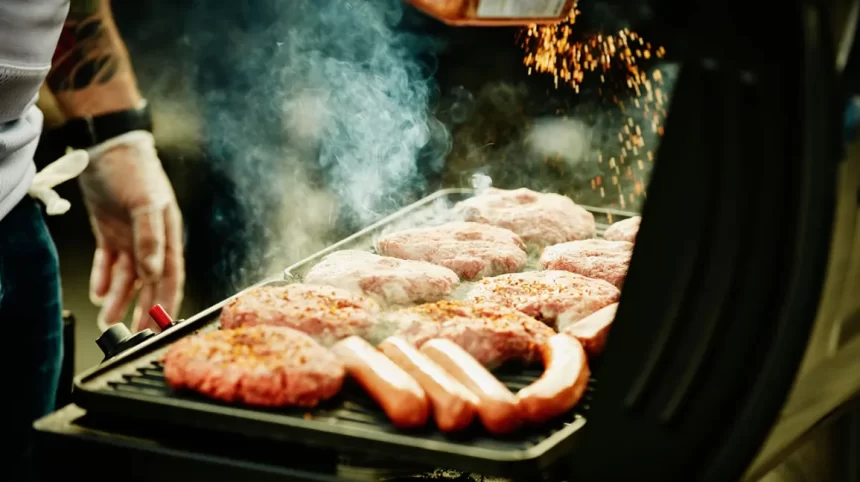 Finding the right grill for your summer BBQs requires knowing your options. Here is everything you need to know about how to choose a BBQ grill.