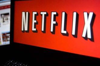 Steps in turning off Netflix Autoplay and the next episode.