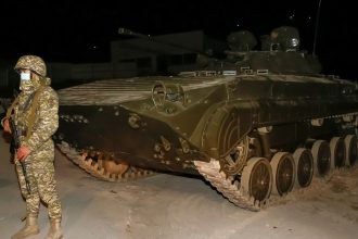 Heavy weapons are being used in the border dispute between Kyrgyzstan and Tajikistan.