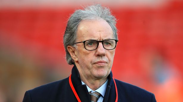 Mark Lawrenson delivers verdict on Manchester United V West Ham, Brighton V Chelsea, Leicester V Manchester City, and more.