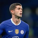 Jamie Carragher sends a message to Christian Pulisic concerning his Chelsea future.