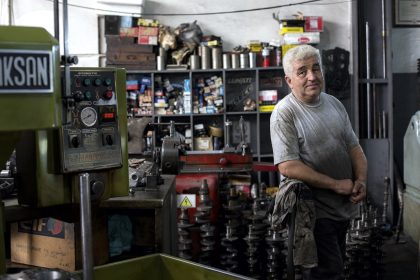 6 Tips for Businesses on Keeping Their Work Machinery Running Smooth