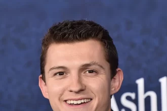 Tom Holland Biography, Net Worth, Girlfriend, Family Background, Education, Measurement, And More