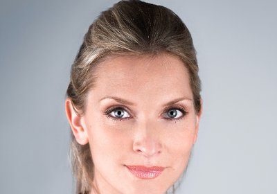 Phillipa Coan (Jude Law's Wife) Wiki, Biography, Wife, Net Worth, Family, Kids, Body Measurement, Photos, and More.