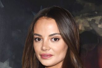 Keleigh Sperry(Mile Tellers' Wife) Biography, Wiki, Net Worth, Husband, Family Background, Photos, Measurement, And More.