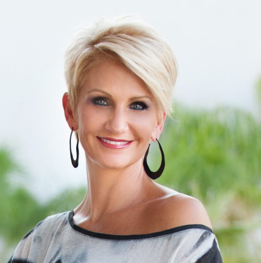 Brenda Warner (Kurt Warner's Spouse) Biography, Wiki, Net Worth, Family Background, Measurement, And More.
