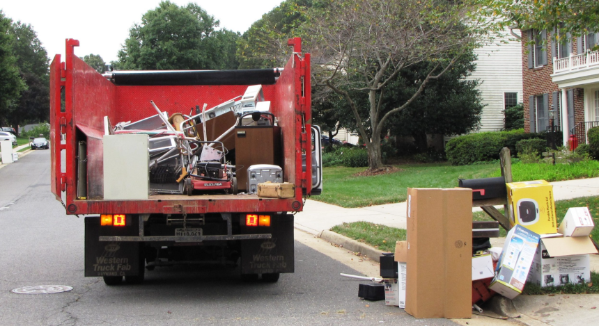 Reasons You Should Hire a Junk Removal Service