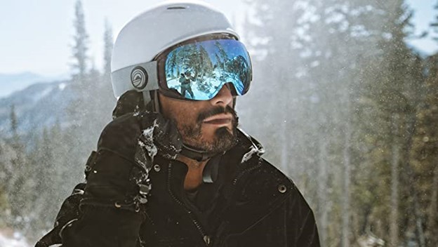 The importance of wearing a ski helmet headphone