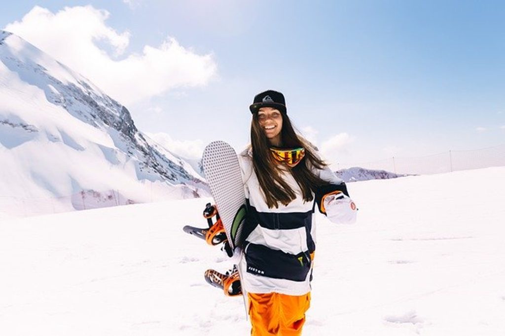 The importance of wearing a ski helmet headphone