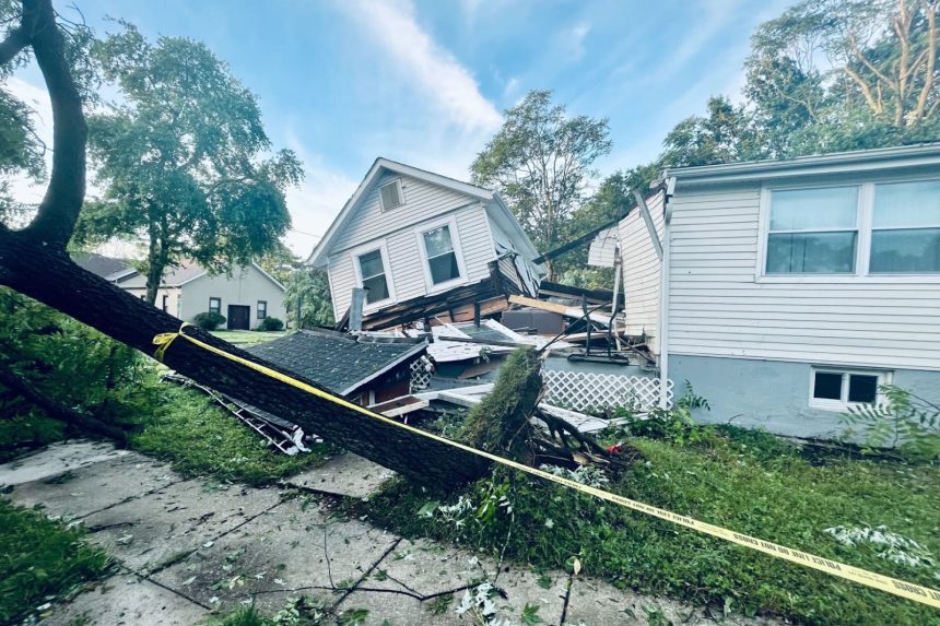 Benefits Of Hiring Storm Damage Professionals