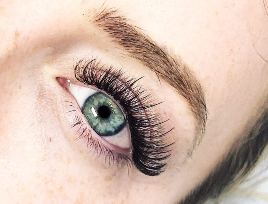 Difference Between Classic, Volume & Hybrid Eyelash Extensions