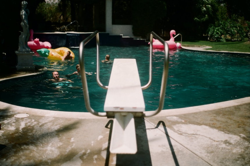 5 Tips on Choosing a Diving Board for Your Swimming Pool