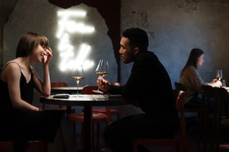 8 Fun and Easy Ways to Meet New People While Traveling