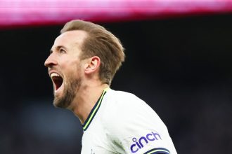 Alan Shearer make bold Harry Kane prediction after 200 Premier League Goals milestone. Harry Kane became the third all-time top goal scorer in the Premier League after scoring his 200th Premier League goal against Manchester City in the Premier League on Sunaday at the Tottenham Hotspurs Stadium. The England international is now eight goals behind Wayne Ronney (208) and 60 goals behind Alan Shearer (260). The England Captain is also now the highest goal scorer in Tottenham Hotspurs history with 267 goals overtaking the legendary Jimmy Greaves, Who scored 266 goals in 379 matches. Alan Shearer has urged Harry Kane to break his 260 goals Premier League goal record to become the all time goal scorer in the Premier League history. What did Alan Shearer say about Harry Kane? The Premier League all time goal soccer said on the Premier League official website on Harry Kane overtaken him as the League’s all-time goal scorer: “I’m cool with it. “I know how much he wants it – he’s told me – which is fine, because I was exactly the same. “If he stays fit and stays in this country then he’ll do it. It’s just a matter of when. He’s doing what great goalscorers do, and there aren’t many better than him. “First and foremost, he’s the third player to get 200 goals. Only myself and [Wayne] Rooney have done that, so it’s a small club. “His form is as good as ever. His team’s not doing as well but his stats, that doesn’t seem to be affecting him at all. “He had a huge disappointment at the World Cup but I think he’s come back mentally stronger than ever, and that doesn’t surprise me. I’m a huge fan of his. He’s a fantastic player. “I’ve had it [the record] for such a long time that I’ve always said it’ll go one day. “I thought Rooney might have a great chance of doing it. Obviously he slowed down and then went over to America. “It’s going to go one day, so if it goes [to Kane] then I’ll be the first to shake his hand.” Meanwhile, Louis Saha has urged Manchetser United to sign Harry Kane to win the Premier League. The former Manchester United and French international said: “My prediction is this: Harry Kane will come to Manchester United and win the Premier League. He will have seen the last few games from United and seen that if he joined that attack they could be special.” “He can be recognised as one of the best in the world. He has a modern way of playing, but at the same time, he’s very old school. I think he can reach higher levels, especially in terms of personal achievements because the guy can do it, and he’s a terrific guy and a great ambassador for the Premier League. I really wish he will become a Manchester United player.” Manchester United is expected to bid for Harry Kane in the summer. Despite his illustrious career so far, the England international has no trophies to show for. Manchester United under Erik Ten Hag looks ready to challenge for all major trophies.