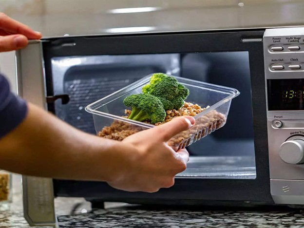 9 Tips For Choosing The Right Microwave Oven