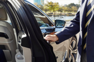 Top 5 Reasons to Choose a Professional School Chauffeur Service in London