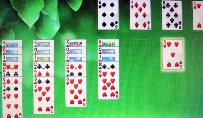 Here's how you can win real cash by playing solitaire online.