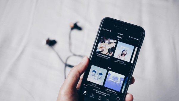 Best Ways To Market Your Music on Spotify: SMM Hacks for Professional Promotion