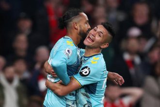 Theo Walcott names the best team in the Premier League.