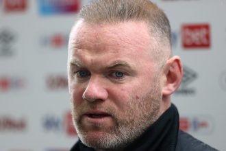 Wayne Rooney names Arsenal players of the season.