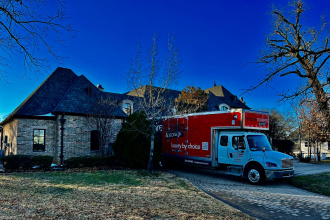 8 Essential Tips for a Stress-Free Long-Distance Move with Moving Services