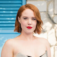 Jessica Keenan Wynn’s Wiki, Net Worth, Spouse, Family Background, Hot Photos, Measurement, And More.