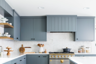 Common Mistakes To Avoid When Refinishing Your Kitchen Cabinets