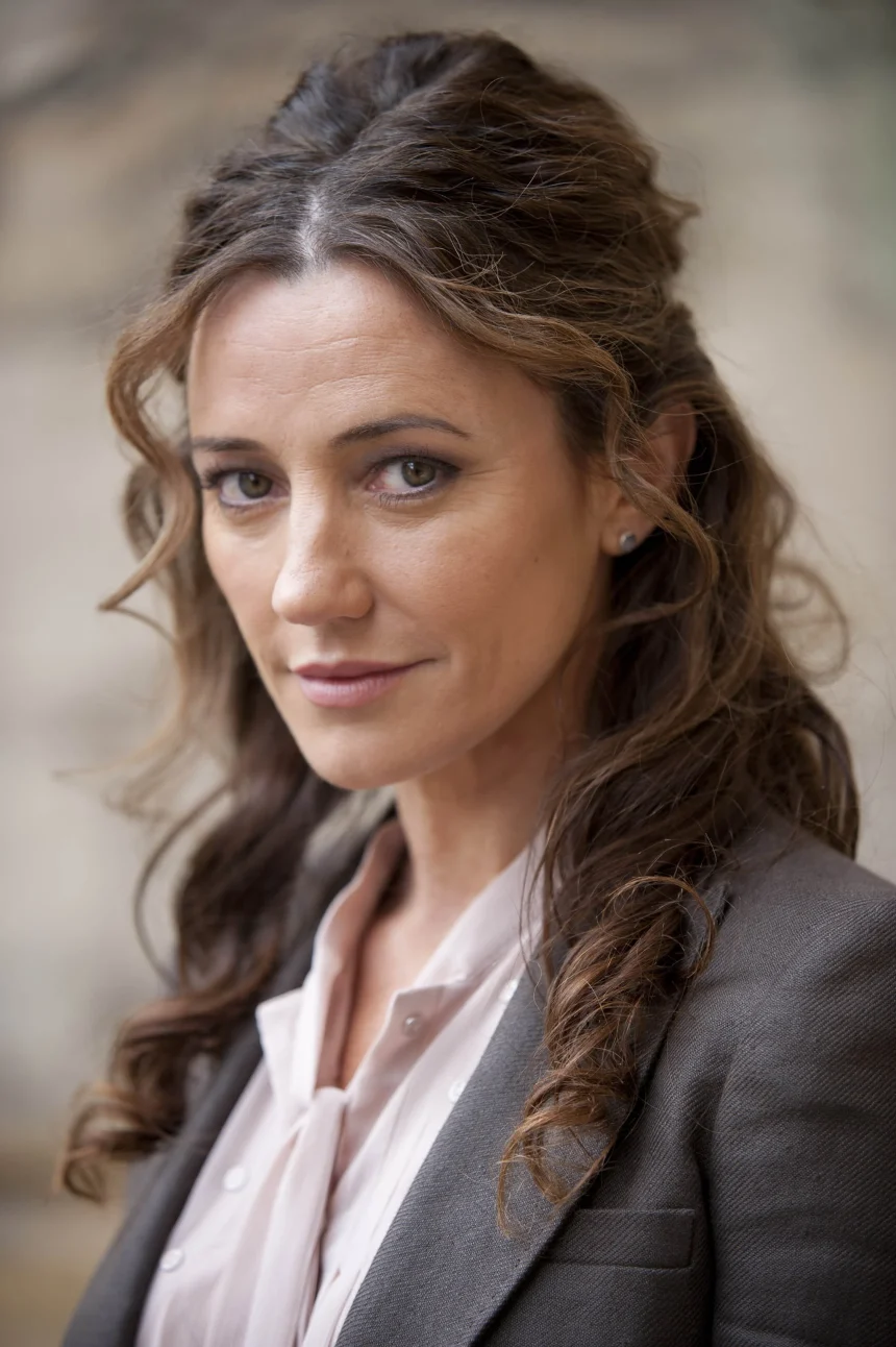 Orla Brady’s Wiki, Net Worth, Spouse, Family Background, Hot Photos, Measurement, And More.