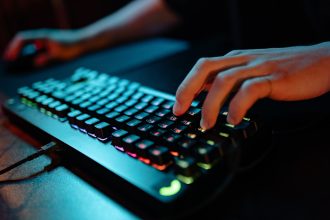 How to Bet on Virtual Games and Win the Prize