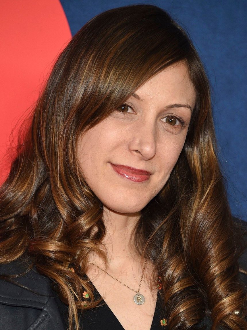 Natalie Gold's Wiki, Net Worth, Spouse, Family Background, Hot Photos, Measurement, And More.