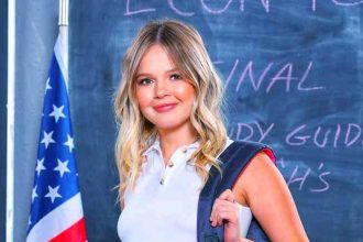 Coco Lovelock's Wiki, Bio, Net Worth, Age, Spouse, Family Background, Education, Body Measurement and More. 