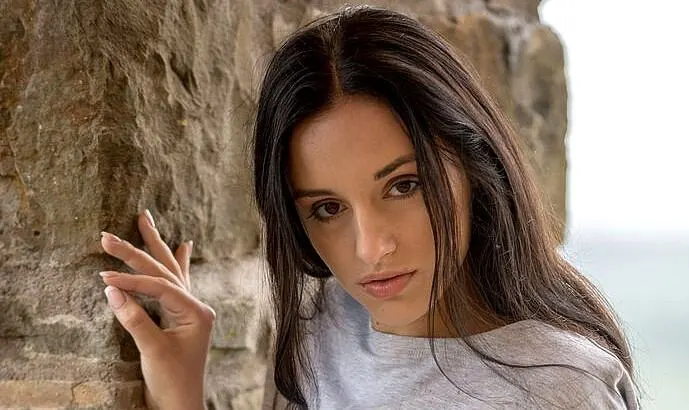 Sasha Sultana's Wiki, Net Worth, Husband, Family Background, Hot Photos, Measurement, And More