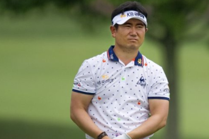 Yang Yong-eun Career (Biography, Net Worth, Personal Life & Early Life)