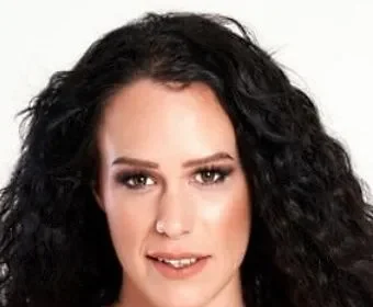 Zara Mendez’s Wiki, Bio, Net Worth, Age, Spouse, Family Background, Education, Body Measurement, and More. 
