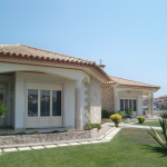 Villa vs House: Choosing the Right Place to Purchase or Invest In