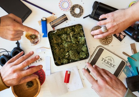 Dabbing Pipes: Exploring the Revolutionary Method of Vaporizing Cannabis Extracts