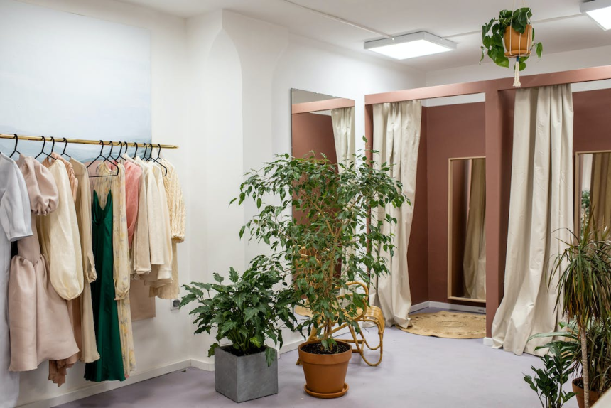 How To Start A Small Clothing Company From Scratch?