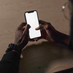 How to stop screen flickering on Android phone