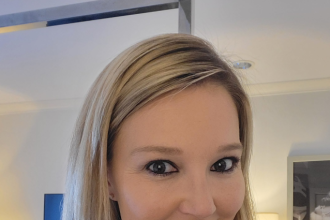 Laura Bentley Wiki, Bio, Career, Net Worth, Height, Personal Life, measurement, and Photos, More
