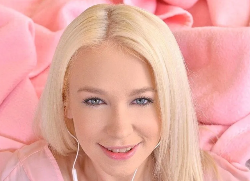 Arteya Bio, Wiki, Net Worth, Career, Height, Measurement, Personal Life, and More