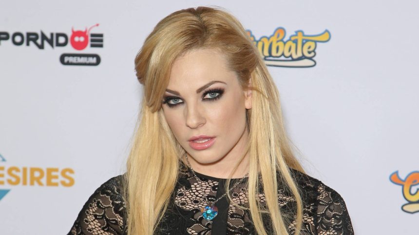Dahlia Sky's Wiki, Bio, Net Worth, Husband, Family Background, Photos, Measurement, And More.