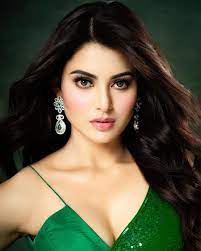 Urvashi Rautela's Wiki, Net Worth, Spouse, Family Background, Hot Photos, Measurement, And More.