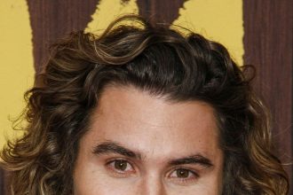 Chase Stokes Career, Biography, Net Worth, Personal Life & Early Life